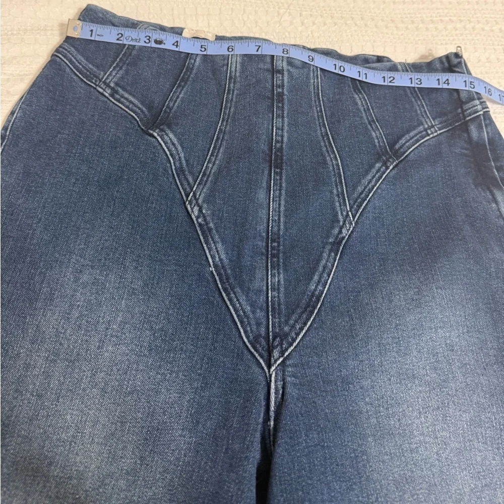 Good American High Rise Blue Jeans - Picture 8 of 12